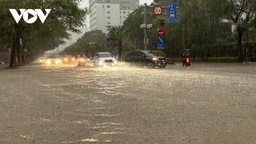 Hà Nội: Vận hành 20/20 bơm tại Trạm bơm Yên Sở chống úng ngập